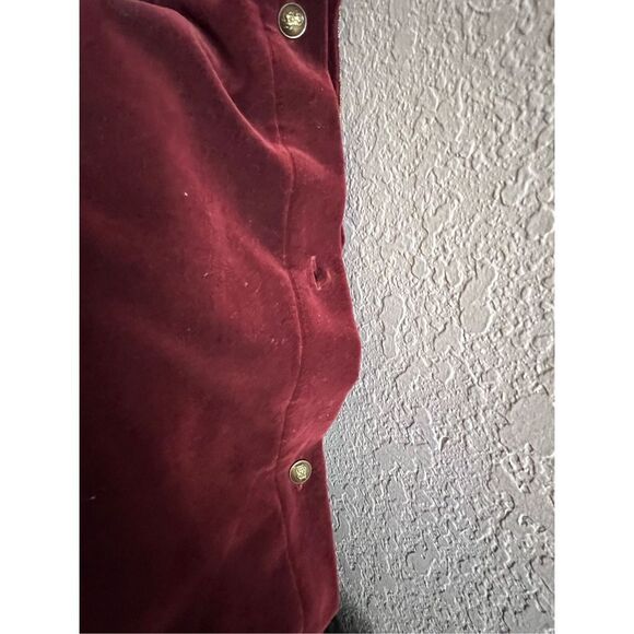 2 ruby red velvet Ralph Lauren crested button pillows - Picture 3 of 9